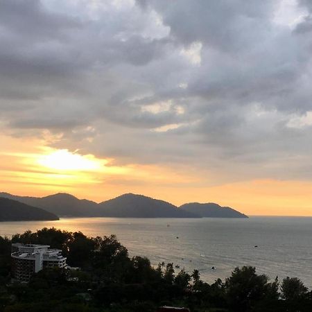 Batu Feringgi Sri Sayang Apartment Екстериор снимка